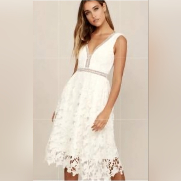 #978 Lulu's White Lace V-Neck Midi Dress Sz.L - Picture 1 of 10